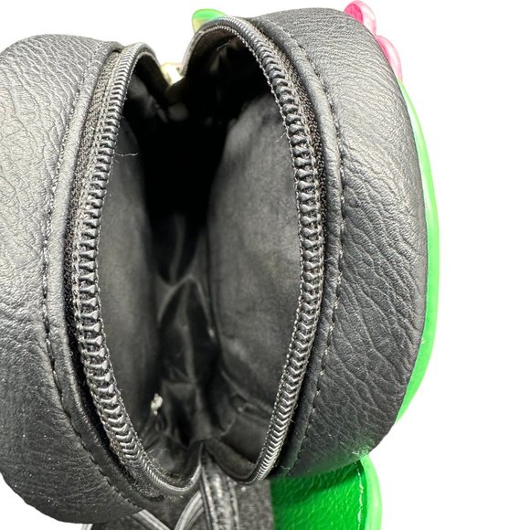 Cute & Quirky Cactus Crossbody - Picture 5 of 9